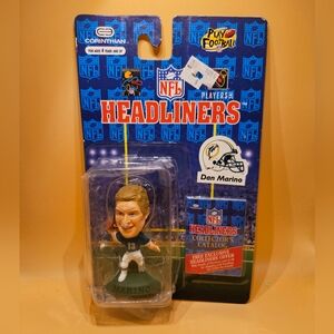 Vintage 1996 Dan Marino Miami Dolphins Headliners Toy Figure